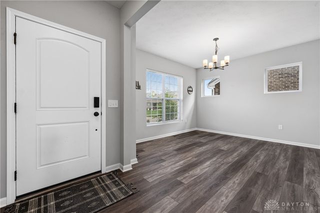 527 Carleton Drive, Dayton, OH 45440