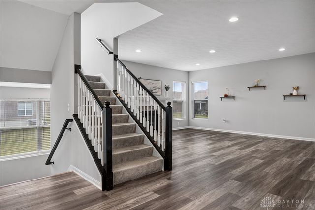 527 Carleton Drive, Dayton, OH 45440