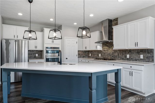 527 Carleton Drive, Dayton, OH 45440
