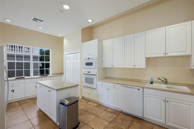 5591 CANNES CIRCLE 502, Sarasota, FL 34231