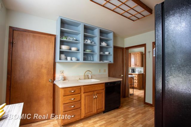 1101 S Farragut Street, Bay City, MI 48708