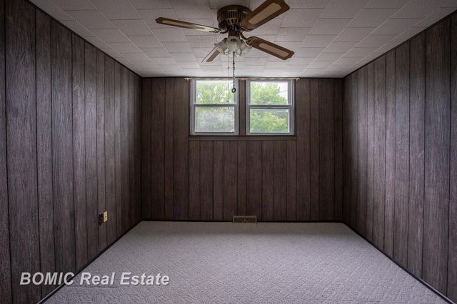 1101 S Farragut Street, Bay City, MI 48708