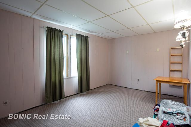 1101 S Farragut Street, Bay City, MI 48708
