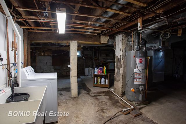 1101 S Farragut Street, Bay City, MI 48708