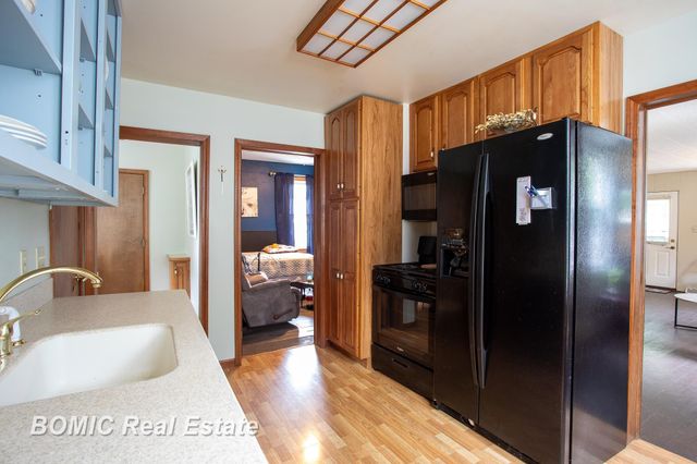 1101 S Farragut Street, Bay City, MI 48708