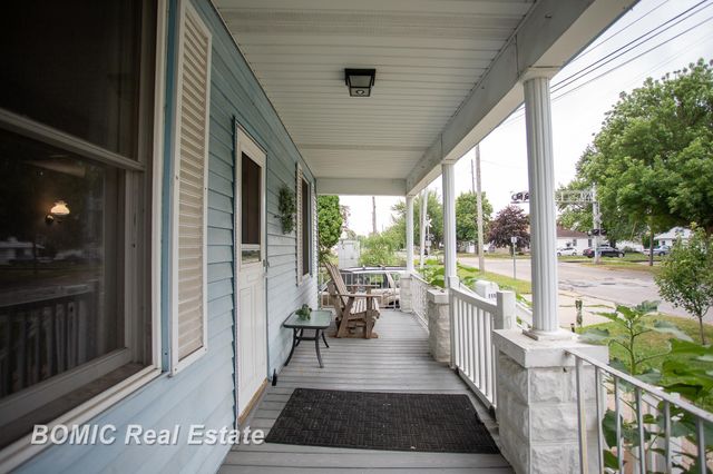 1101 S Farragut Street, Bay City, MI 48708