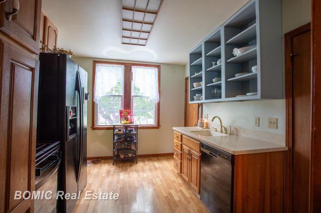 1101 S Farragut Street, Bay City, MI 48708