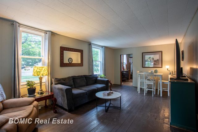 1101 S Farragut Street, Bay City, MI 48708