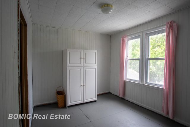 1101 S Farragut Street, Bay City, MI 48708