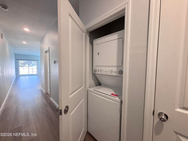 694 HOLLY LAKES Drive, Orange Park, FL 32073