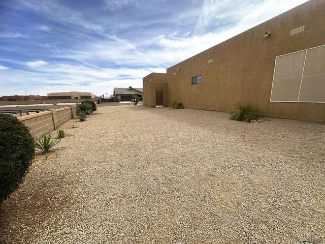 11732 S Muggins St, Wellton, AZ 85356