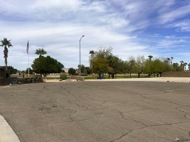 11732 S Muggins St, Wellton, AZ 85356