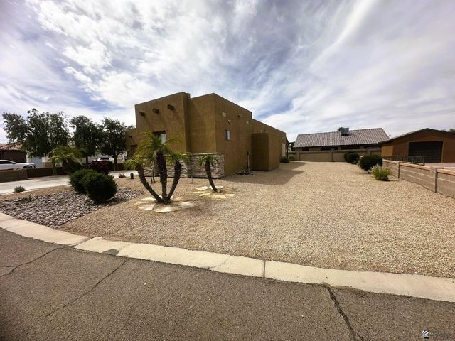 11732 S Muggins St, Wellton, AZ 85356