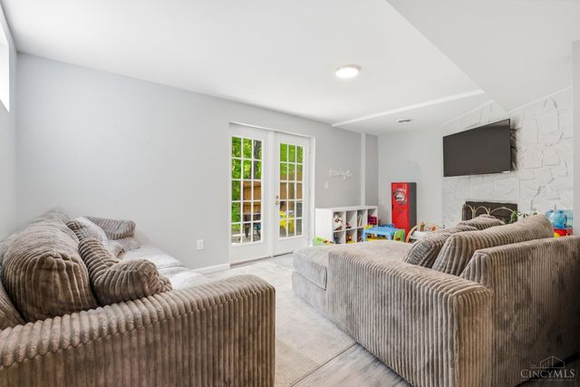 449 Dartmouth Circle, Union Twp, OH 45244