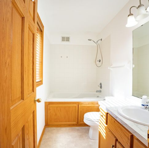 4424 221st Street N, Forest Lake, MN 55025