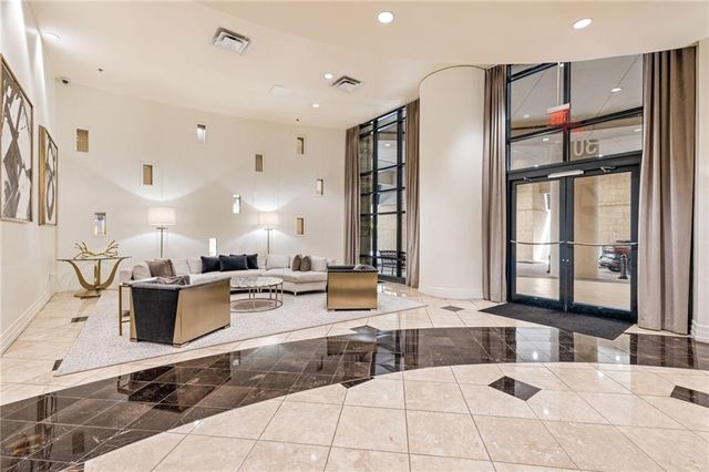 3040 Peachtree NW Road 605, Atlanta, GA 30305