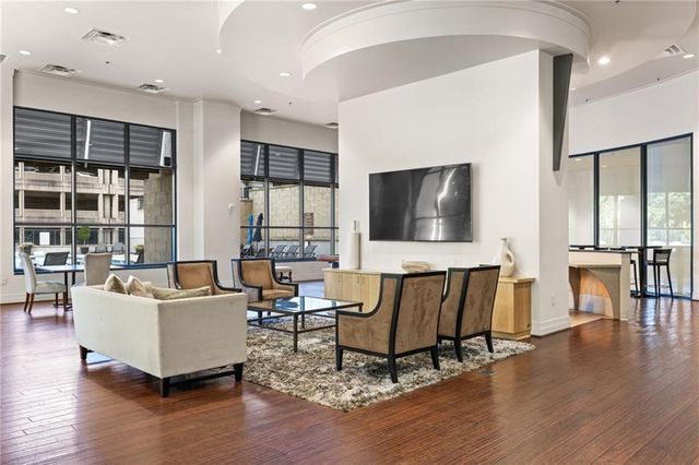 3040 Peachtree NW Road 605, Atlanta, GA 30305