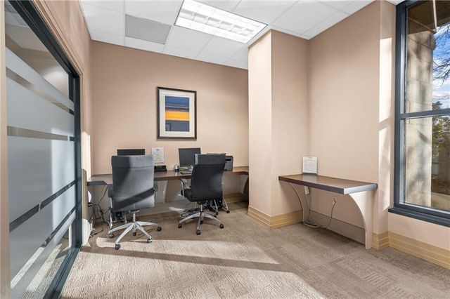 3040 Peachtree NW Road 605, Atlanta, GA 30305