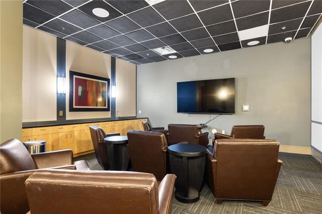 3040 Peachtree NW Road 605, Atlanta, GA 30305