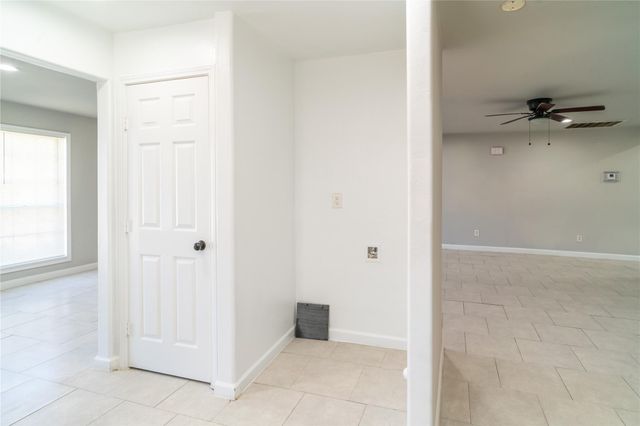 11623 Rowan Lane, Houston, TX 77072