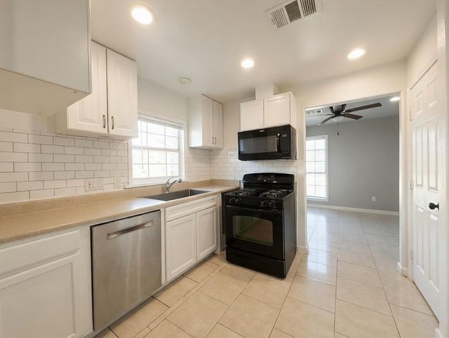 11623 Rowan Lane, Houston, TX 77072