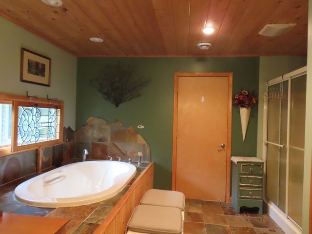 1900 NAVAHO Road, Jamestown, PA 16134