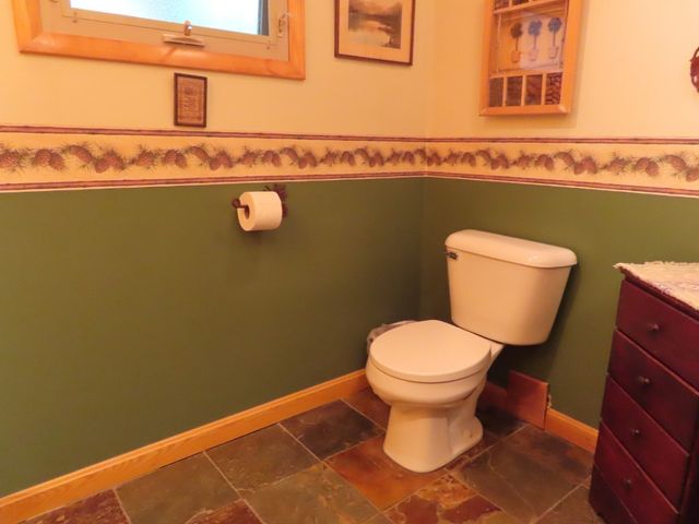 1900 NAVAHO Road, Jamestown, PA 16134