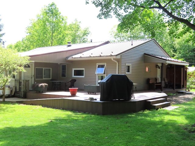 1900 NAVAHO Road, Jamestown, PA 16134