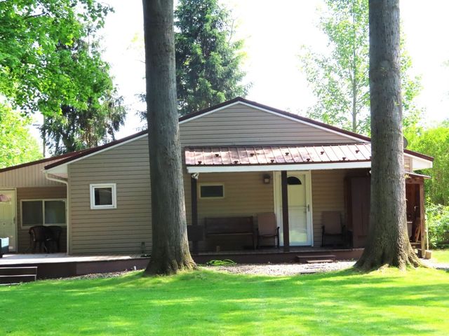 1900 NAVAHO Road, Jamestown, PA 16134