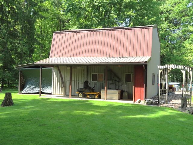 1900 NAVAHO Road, Jamestown, PA 16134