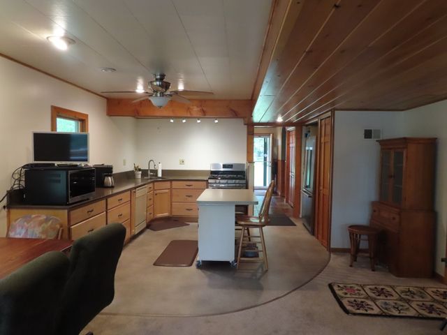 1900 NAVAHO Road, Jamestown, PA 16134