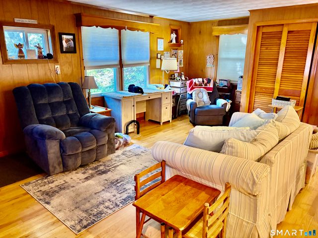 115 Dracut Avenue, Waterbury, CT 06704