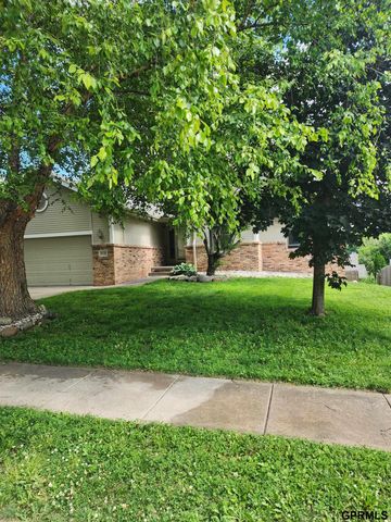 8231 Clay Street, Omaha, NE 68122