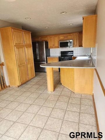 8231 Clay Street, Omaha, NE 68122