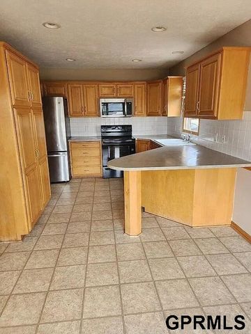 8231 Clay Street, Omaha, NE 68122
