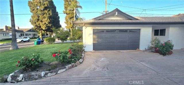 4410 E Centralia Street, Long Beach, CA 90808