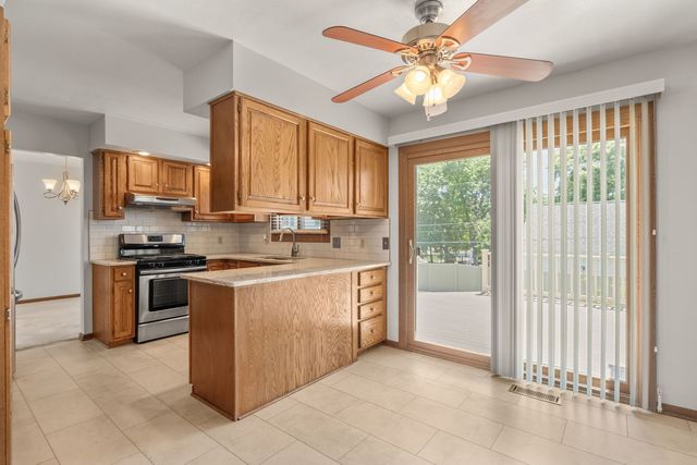 2331 E 33rd Street, Davenport, IA 52807
