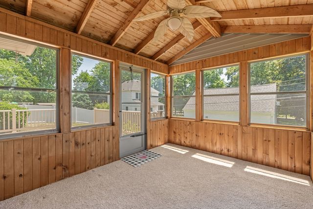 2331 E 33rd Street, Davenport, IA 52807