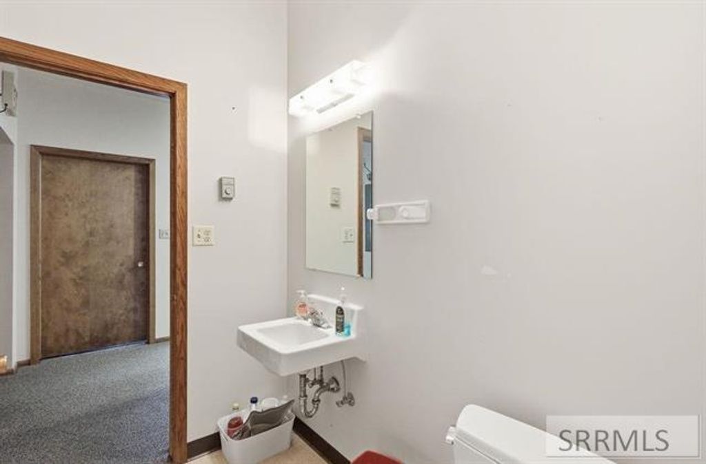 Image 25 of property listing at 17 E Center Street, Downey, ID 83234