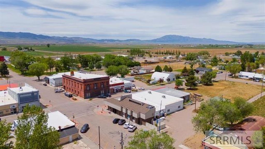 Image 34 of property listing at 17 E Center Street, Downey, ID 83234