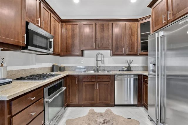 4424 Whitsett Avenue 303, Studio City, CA 91604