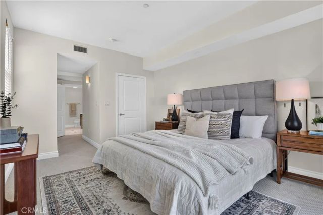 4424 Whitsett Avenue 303, Studio City, CA 91604