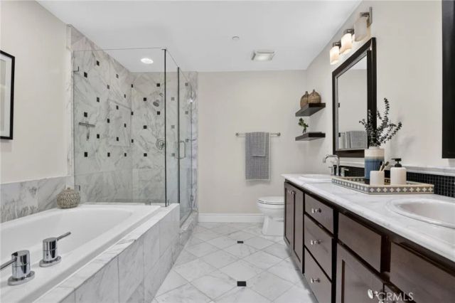 4424 Whitsett Avenue 303, Studio City, CA 91604