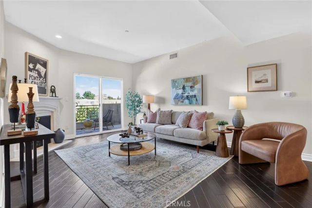 4424 Whitsett Avenue 303, Studio City, CA 91604