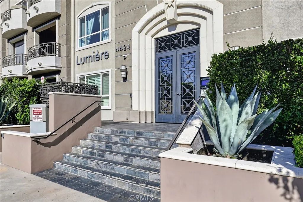 4424 Whitsett Avenue 303, Studio City, CA 91604