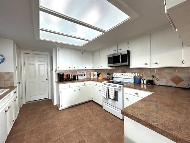 840 Cliff Dr 4, Portland, TX 78374