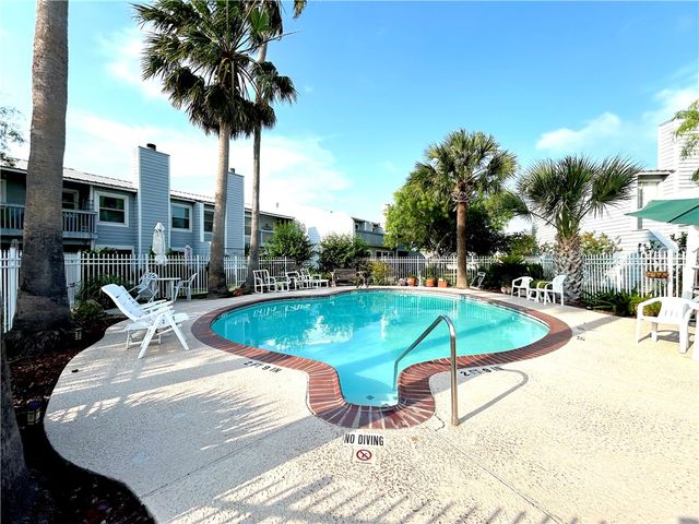 840 Cliff Dr 4, Portland, TX 78374