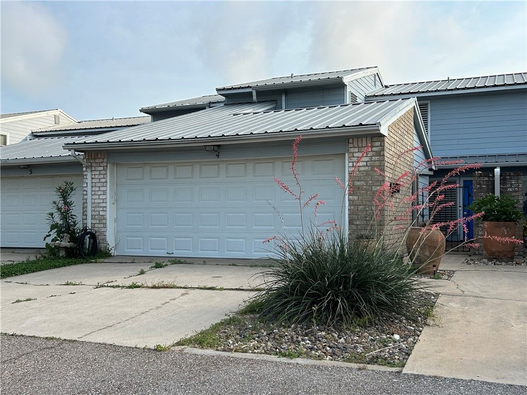 840 Cliff Dr 4, Portland, TX 78374