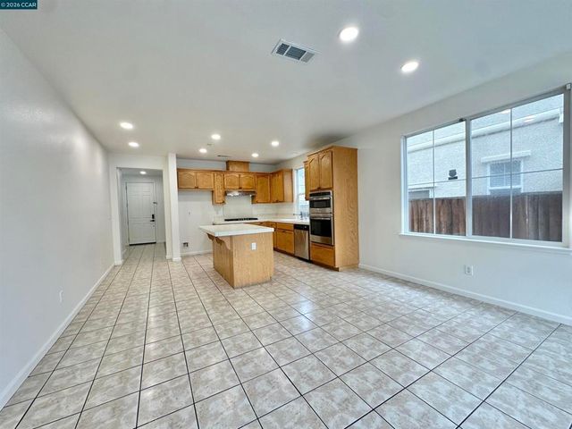 5024 5024 Escalon Cir, Richmond, CA 94803