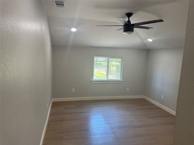 1123 Hansboro Avenue, Dallas, TX 75224